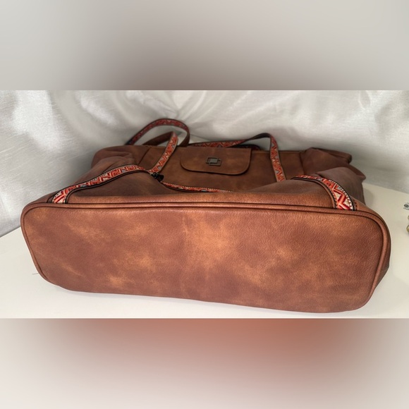 Carson Large Leather Designer Laptop Tote Bag - Picture 5 of 9